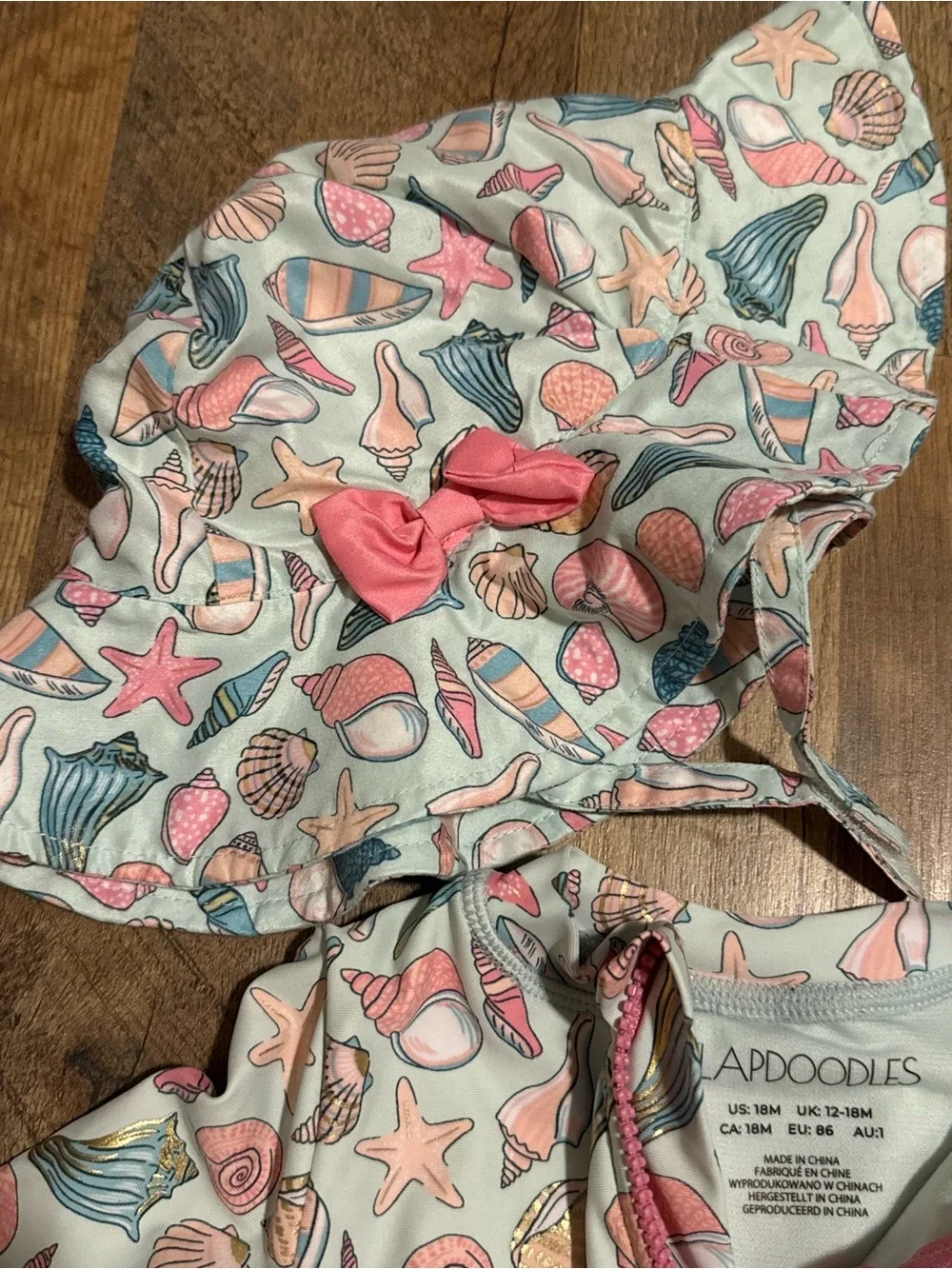 18 months Flapdoodles Long-Sleeve Seashell Print Swimsuit with Hat - Pink & Blue